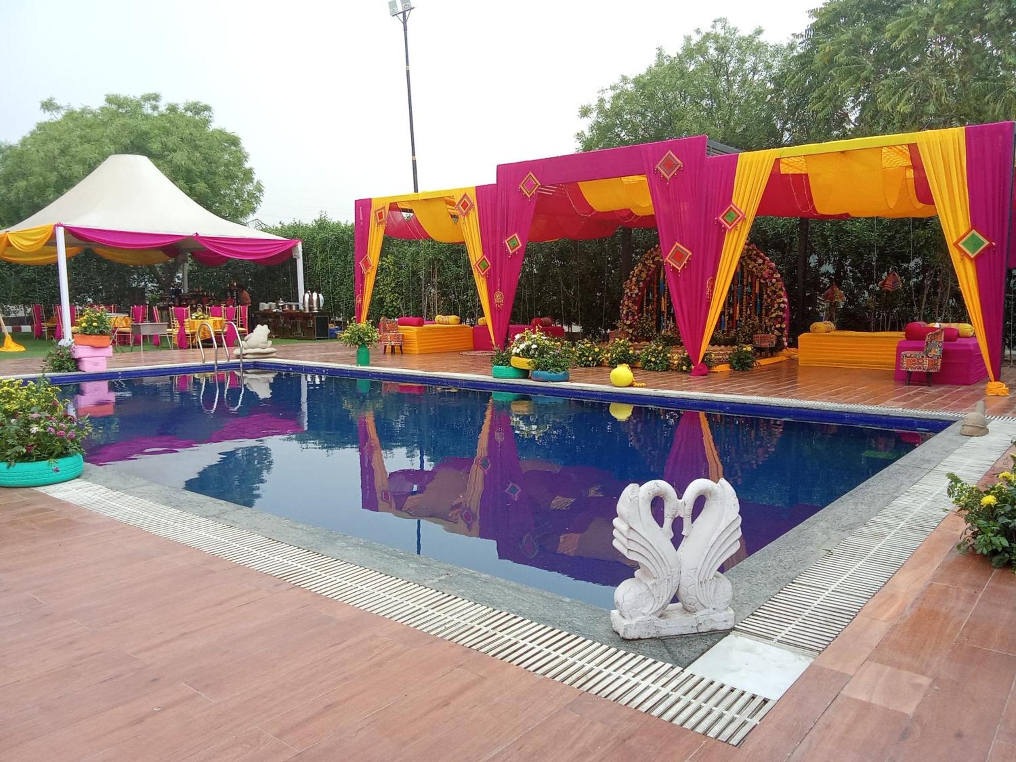 Tivoli Royal Palace Janauli Екстер'єр фото